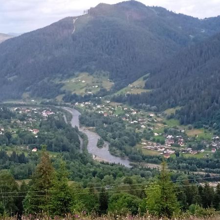 Затишний Будиночок Біля Річки Krivorovnya Bagian luar foto