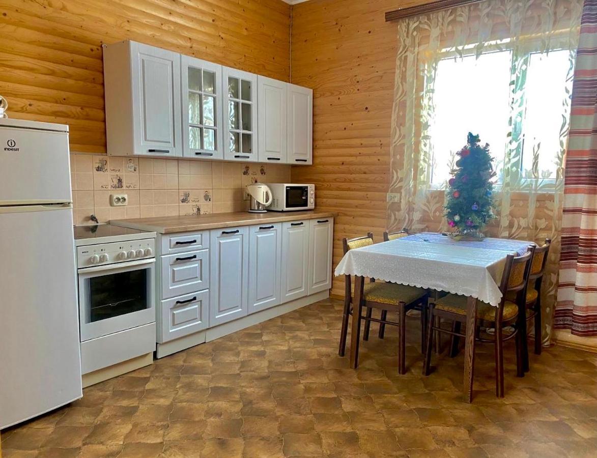 Затишний Будиночок Біля Річки Krivorovnya Bagian luar foto